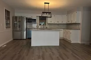 291 1st St NW, Wells, MN 56097 - Photo 9