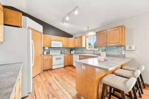 1351 Rolling Oaks Dr, Hanover, MN 55341 - Photo 9