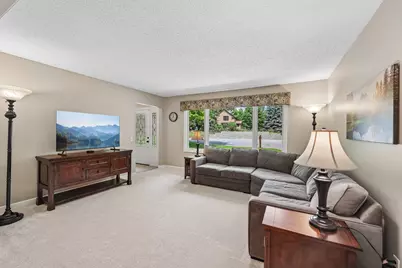6360 Forest Circle, Chanhassen, MN 55331 - Photo 5