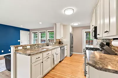 8 6th Avenue NE, Osseo, MN 55369 - Photo 17
