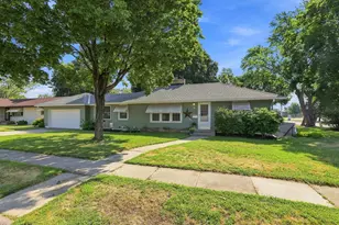 8 6th Ave NE, Osseo, MN 55369 - Photo 3