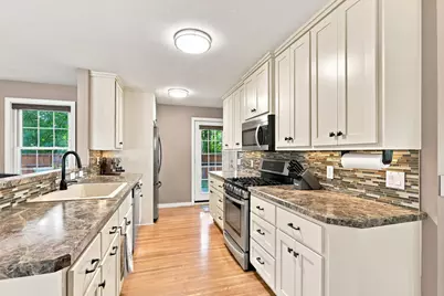 8 6th Avenue NE, Osseo, MN 55369 - Photo 7