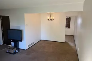 409 Dorland Pl, Maplewood, MN 55119 - Photo 9