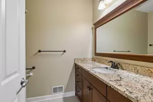 1401 Franklin Ave SE, Minneapolis, MN 55414 - Photo 25