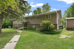 6950 French Lake Ct, Faribault, MN 55021 - Photo 7