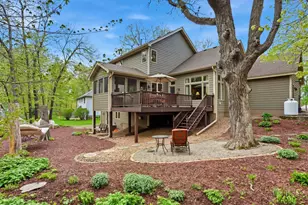 1021 Wildwood Way, Chaska, MN 55318 - Photo 7