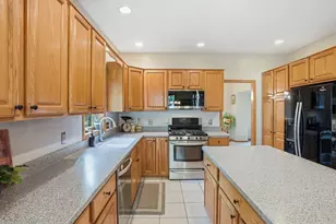 1021 Wildwood Way, Chaska, MN 55318 - Photo 13