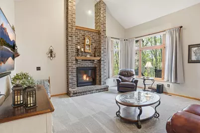 1021 Wildwood Way, Chaska, MN 55318 - Photo 9