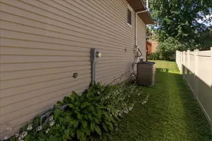 619 Chalet Dr NW, Rochester, MN 55901 - Photo 37
