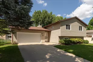 619 Chalet Dr NW, Rochester, MN 55901 - Photo 3
