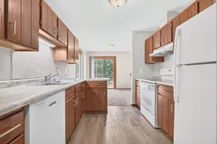 9774 Dorset Ln, Eden Prairie, MN 55347 - Photo 7