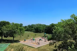9774 Dorset Ln, Eden Prairie, MN 55347 - Photo 31