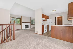 9774 Dorset Ln, Eden Prairie, MN 55347 - Photo 5