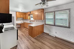 2420 34th St, Slayton, MN 56172 - Photo 5