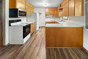 2420 34th St, Slayton, MN 56172 - Photo 3
