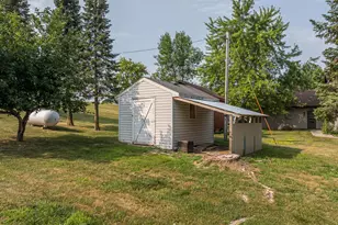 13544 Pearl Lake Dr, Detroit Lakes, MN 56501 - Photo 11