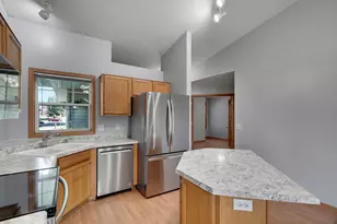 7633 Fox Creek Ct, Greenfield, MN 55373 - Photo 7