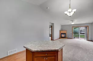 7633 Fox Creek Ct, Greenfield, MN 55373 - Photo 11