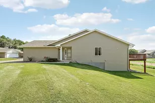 7633 Fox Creek Ct, Greenfield, MN 55373 - Photo 33