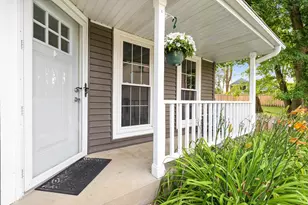 8607 Shiloh Ct, Eden Prairie, MN 55347 - Photo 3