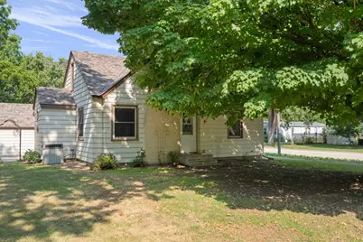 1028 1st Avenue NE, Faribault, MN 55021 - Photo 3