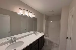 6073 Fuller Cir, Wyoming, MN 55092 - Photo 15
