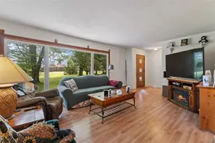 908 Lakeshore Dr, Moose Lake, MN 55767 - Photo 15