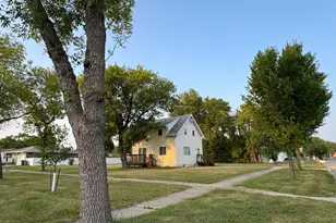 1706 N 4th Ave, Moorhead, MN 56560 - Photo 19