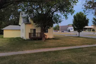 1706 N 4th Ave, Moorhead, MN 56560 - Photo 17