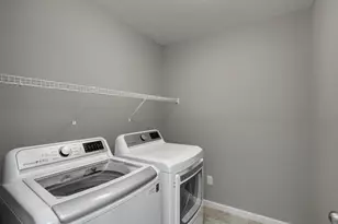 5581 Yucca Ln N, Plymouth, MN 55446 - Photo 25
