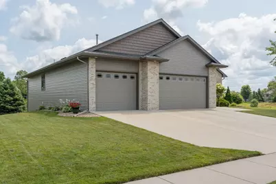121 Grovebrook Drive, Mankato, MN 56001 - Photo 3