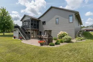 121 Grovebrook Drive, Mankato, MN 56001 - Photo 57