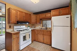 835 W 2nd St, Rush City, MN 55069 - Photo 3
