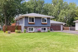 932 16th St SE, Forest Lake, MN 55025 - Photo 3