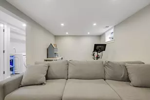 3221 Valley Ridge Dr, Eagan, MN 55121 - Photo 27