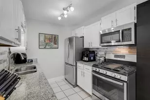 3221 Valley Ridge Dr, Eagan, MN 55121 - Photo 9