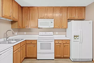625 Mariner Way #87, Woodbury, MN 55129 - Photo 13