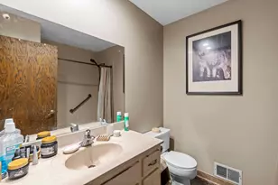 14011 Hayes Rd, Apple Valley, MN 55124 - Photo 11