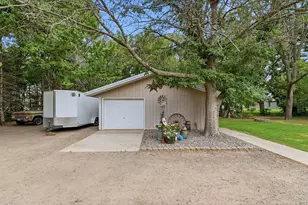 214 Highview Dr W, Sartell, MN 56377 - Photo 3