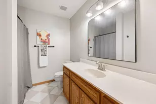 1584 Lake Susan Hills Dr, Chanhassen, MN 55317 - Photo 13