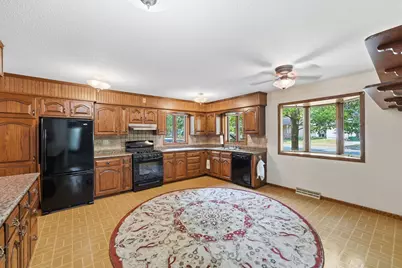 24 21st Avenue S, Saint Cloud, MN 56301 - Photo 5