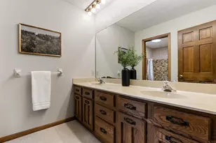 3200 Hazelwood W, Wayzata, MN 55391 - Photo 31
