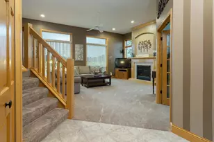 20585 Islandview Cir, Lakeville, MN 55044 - Photo 3