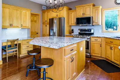 20585 Islandview Circle, Lakeville, MN 55044 - Photo 9