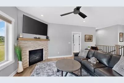 1675 Hadley Creek Drive NE, Rochester, MN 55906 - Photo 17