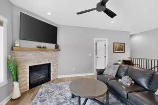 1675 Hadley Creek Dr NE, Rochester, MN 55906 - Photo 17
