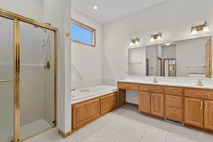 10471 Spyglass Dr, Eden Prairie, MN 55347 - Photo 23