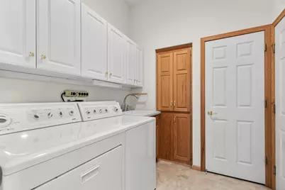 10471 Spyglass Drive, Eden Prairie, MN 55347 - Photo 37
