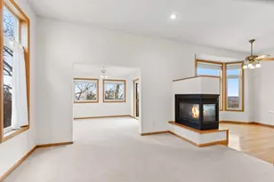 10471 Spyglass Dr, Eden Prairie, MN 55347 - Photo 13