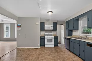 4028 Perry Ave N, Robbinsdale, MN 55422 - Photo 11